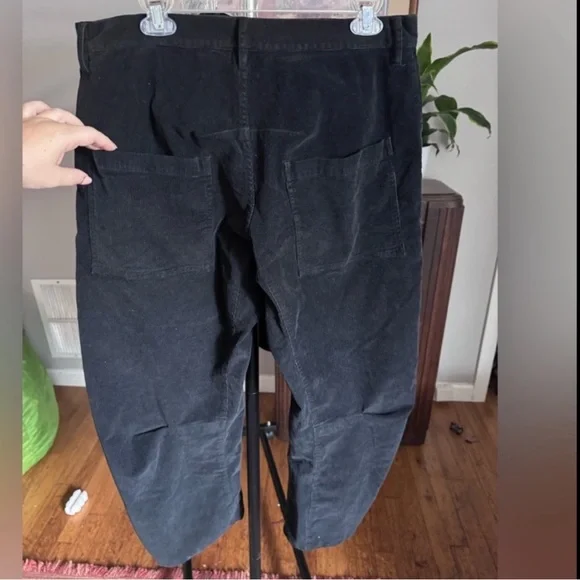 Nili Lotan Barrel Pants Black Corduroy size 12 - Picture 3 of 6